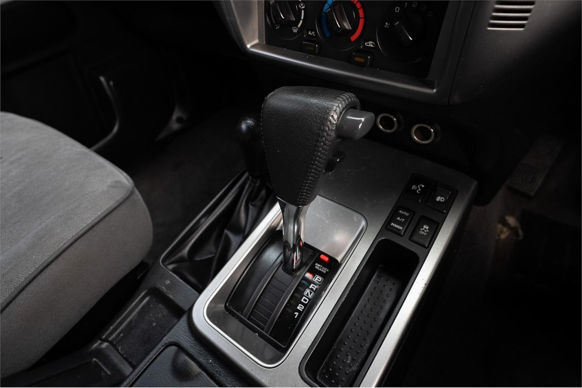 2014 Nissan Patrol ST Y61