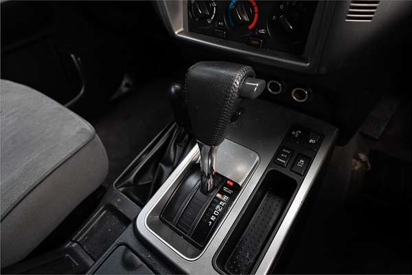 2014 Nissan Patrol ST Y61