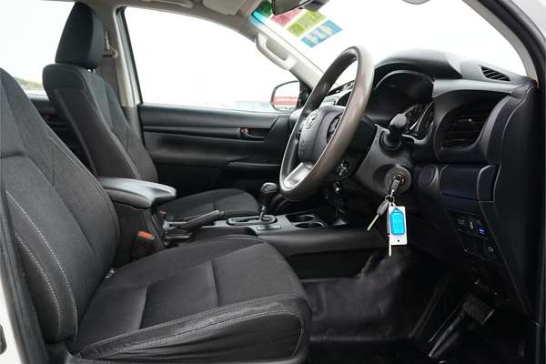 2020 Toyota Hilux SR GUN126R 4X4