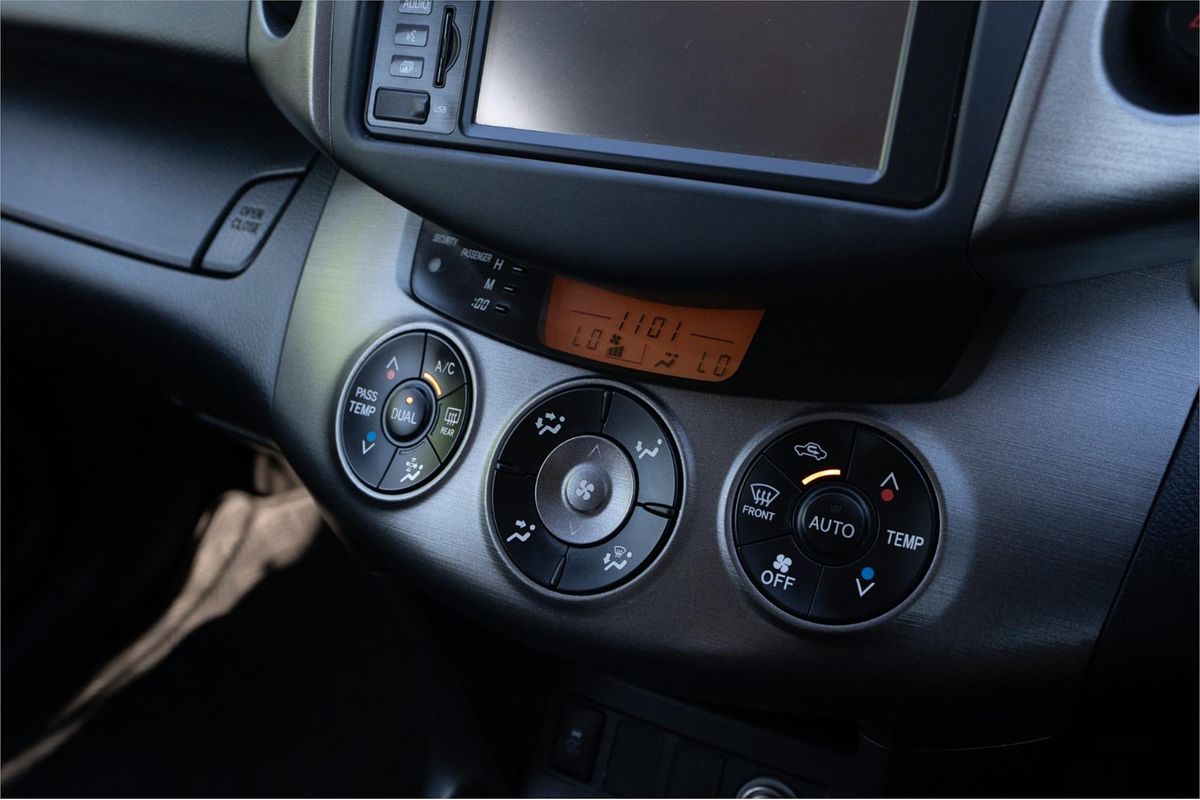 2012 Toyota RAV4 Cruiser ACA38R