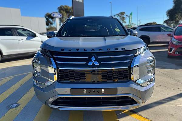 2025 Mitsubishi Outlander Exceed Tourer ZM