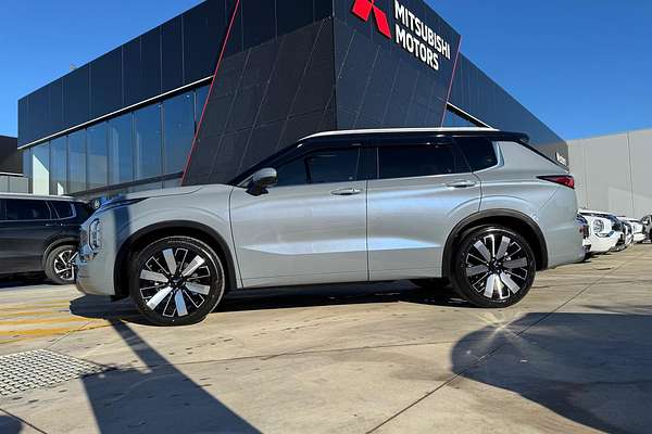 2025 Mitsubishi Outlander Exceed Tourer ZM