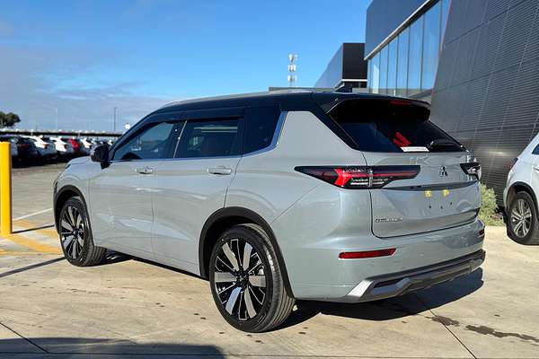 2025 Mitsubishi Outlander Exceed Tourer ZM