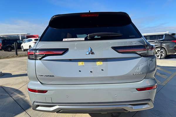 2025 Mitsubishi Outlander Exceed Tourer ZM