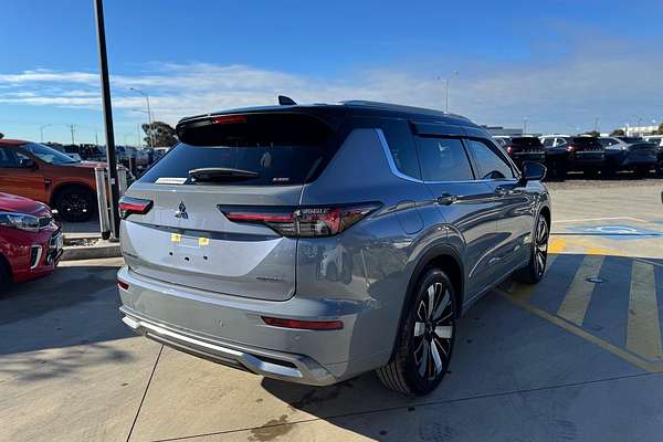 2025 Mitsubishi Outlander Exceed Tourer ZM