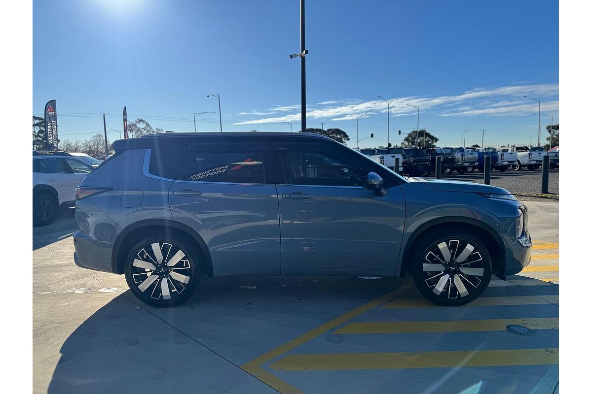 2025 Mitsubishi Outlander Exceed Tourer ZM