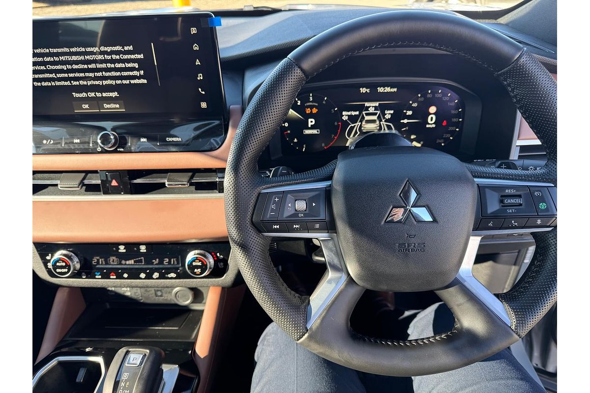 2025 Mitsubishi Outlander Exceed Tourer ZM