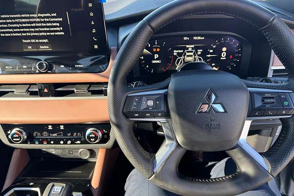 2025 Mitsubishi Outlander Exceed Tourer ZM