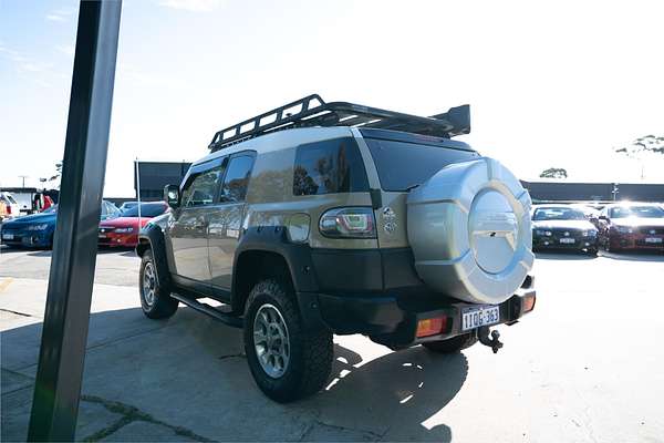 2013 Toyota FJ Cruiser GSJ15R