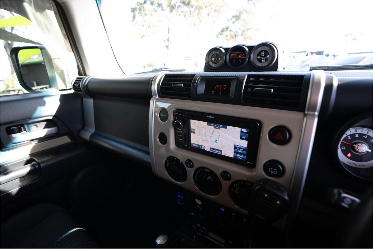 2013 Toyota FJ Cruiser GSJ15R
