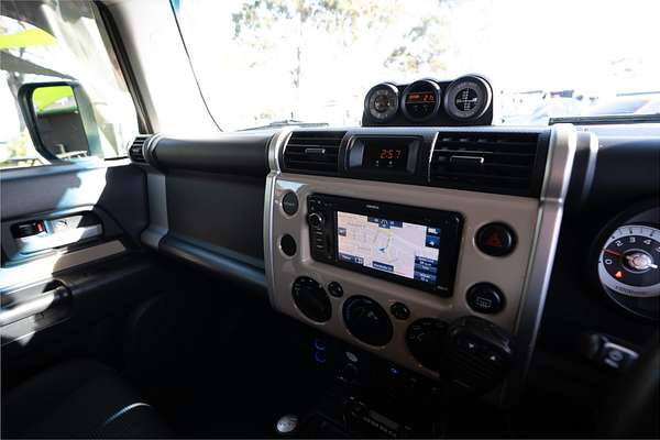 2013 Toyota FJ Cruiser GSJ15R