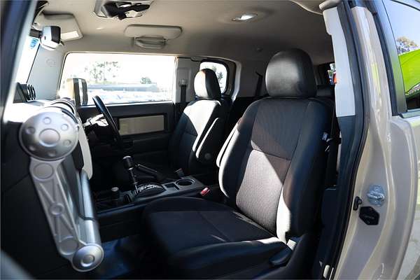 2013 Toyota FJ Cruiser GSJ15R