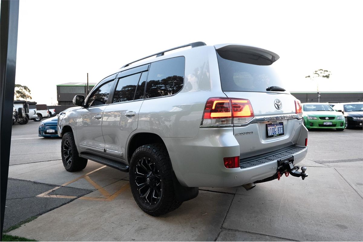 2018 Toyota Landcruiser Sahara VDJ200R