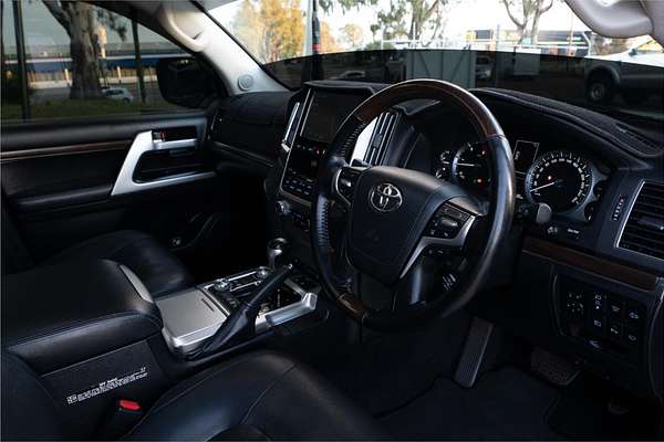 2018 Toyota Landcruiser Sahara VDJ200R