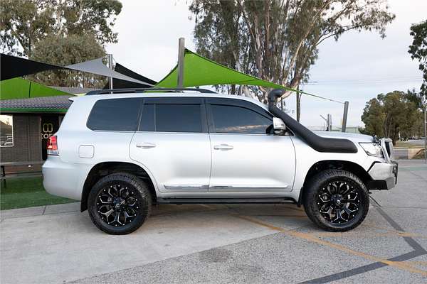 2018 Toyota Landcruiser Sahara VDJ200R