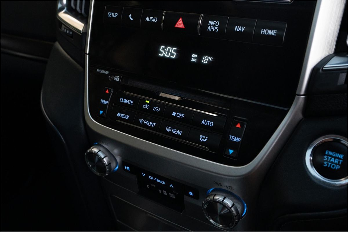 2018 Toyota Landcruiser Sahara VDJ200R