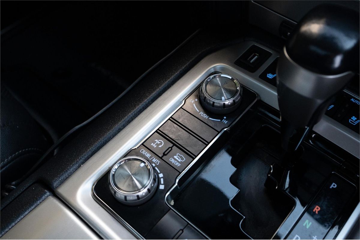 2018 Toyota Landcruiser Sahara VDJ200R
