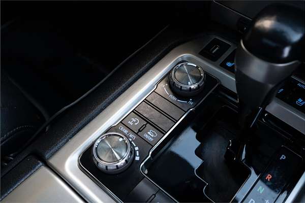 2018 Toyota Landcruiser Sahara VDJ200R