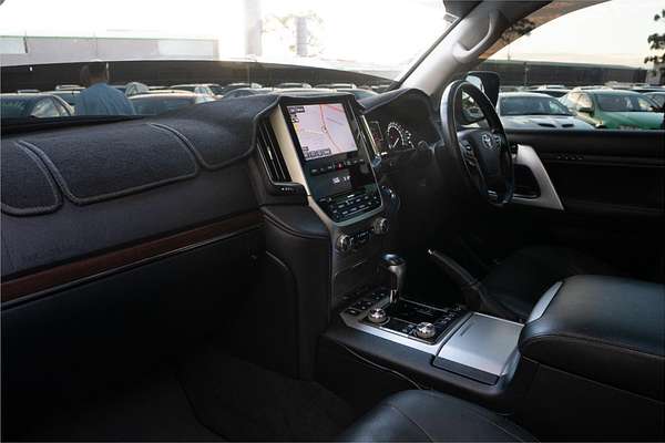 2018 Toyota Landcruiser Sahara VDJ200R