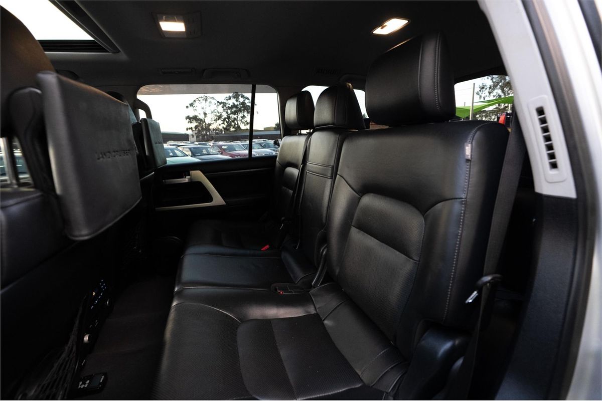 2018 Toyota Landcruiser Sahara VDJ200R
