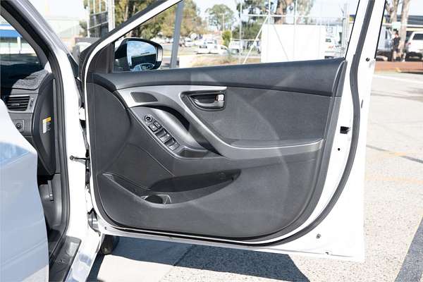 2013 Hyundai ELANTRA Active MD2