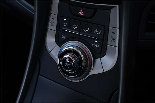 2013 Hyundai ELANTRA Active MD2