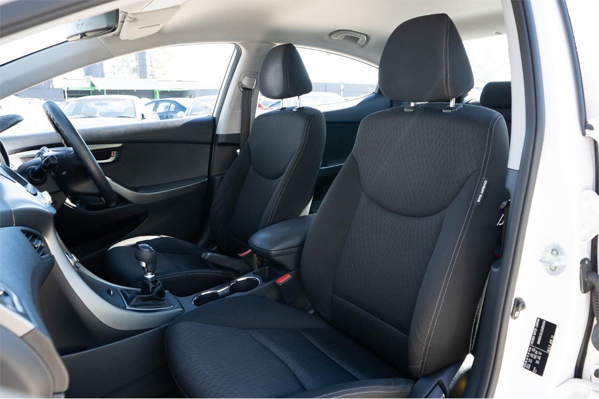 2013 Hyundai ELANTRA Active MD2