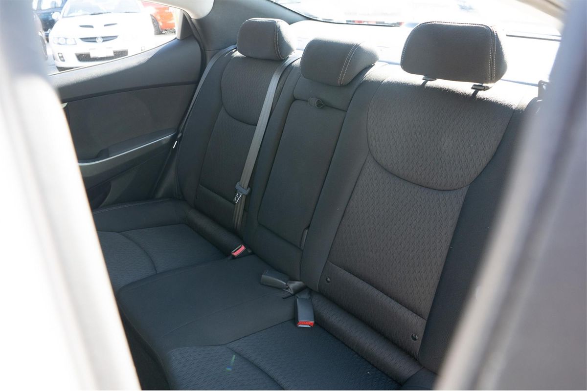 2013 Hyundai ELANTRA Active MD2
