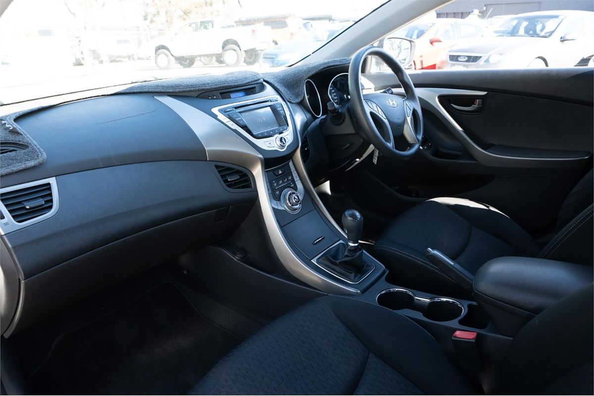 2013 Hyundai ELANTRA Active MD2