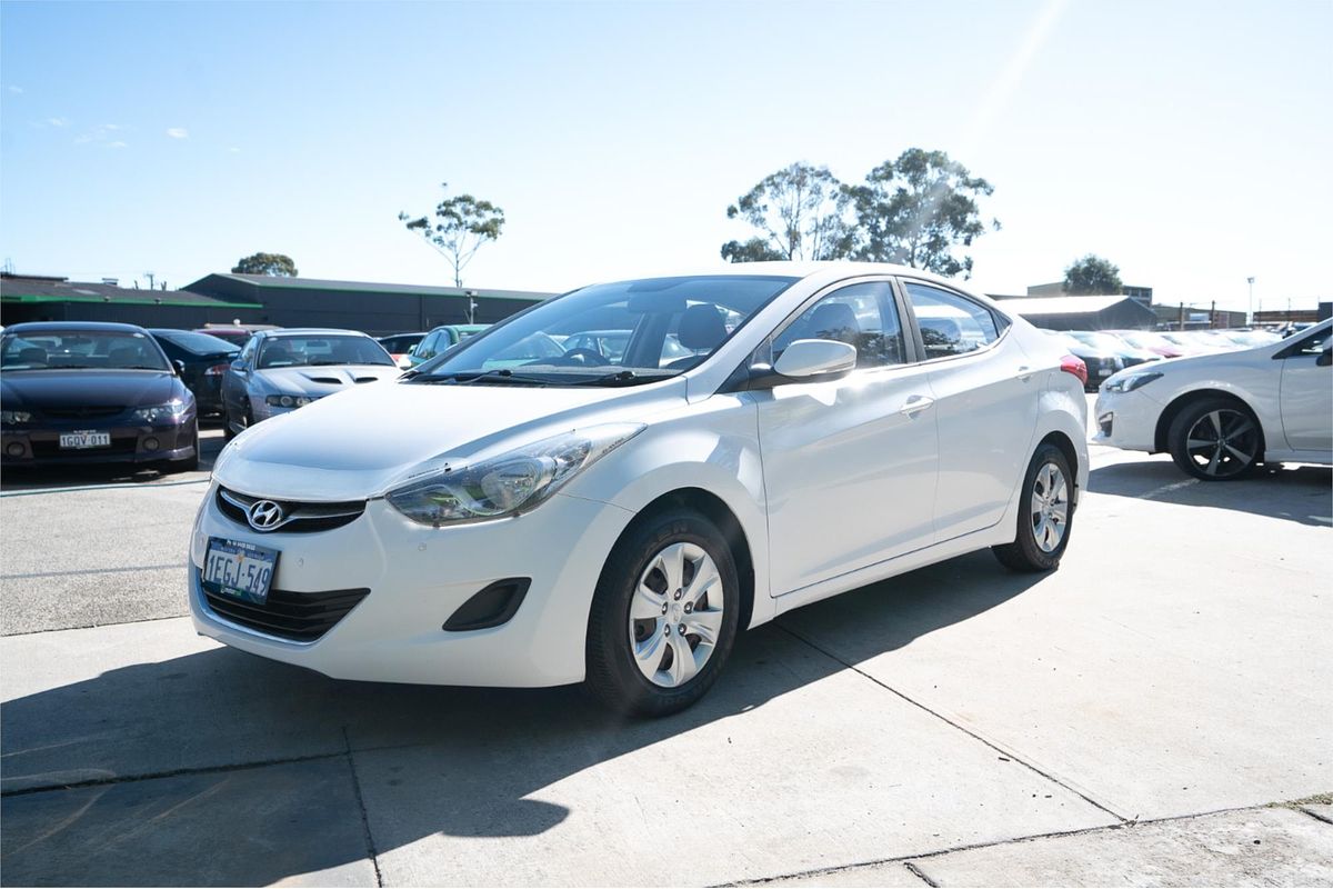 2013 Hyundai ELANTRA Active MD2