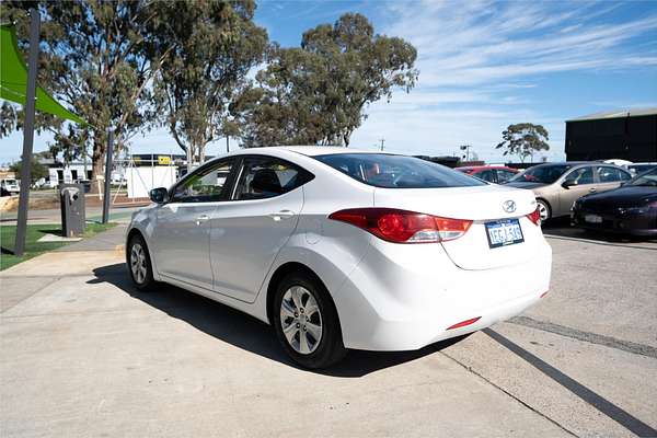 2013 Hyundai ELANTRA Active MD2