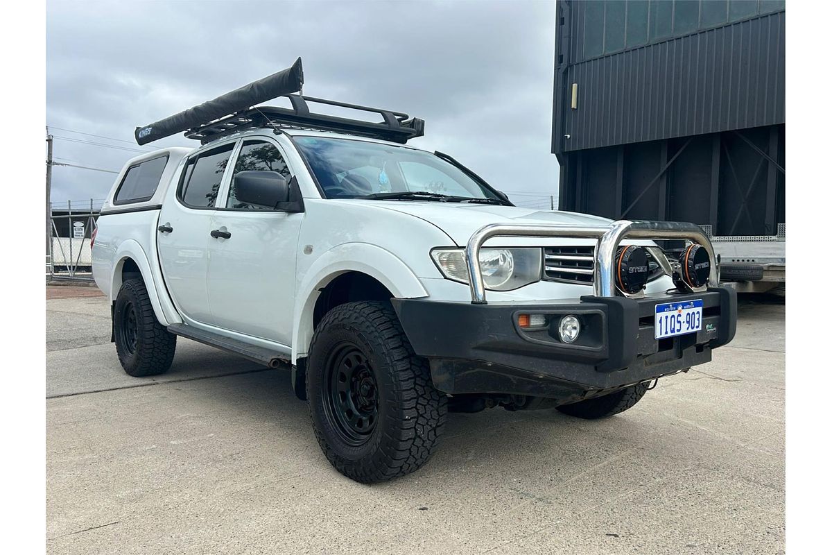 2015 Mitsubishi Triton GLX MN 4X4
