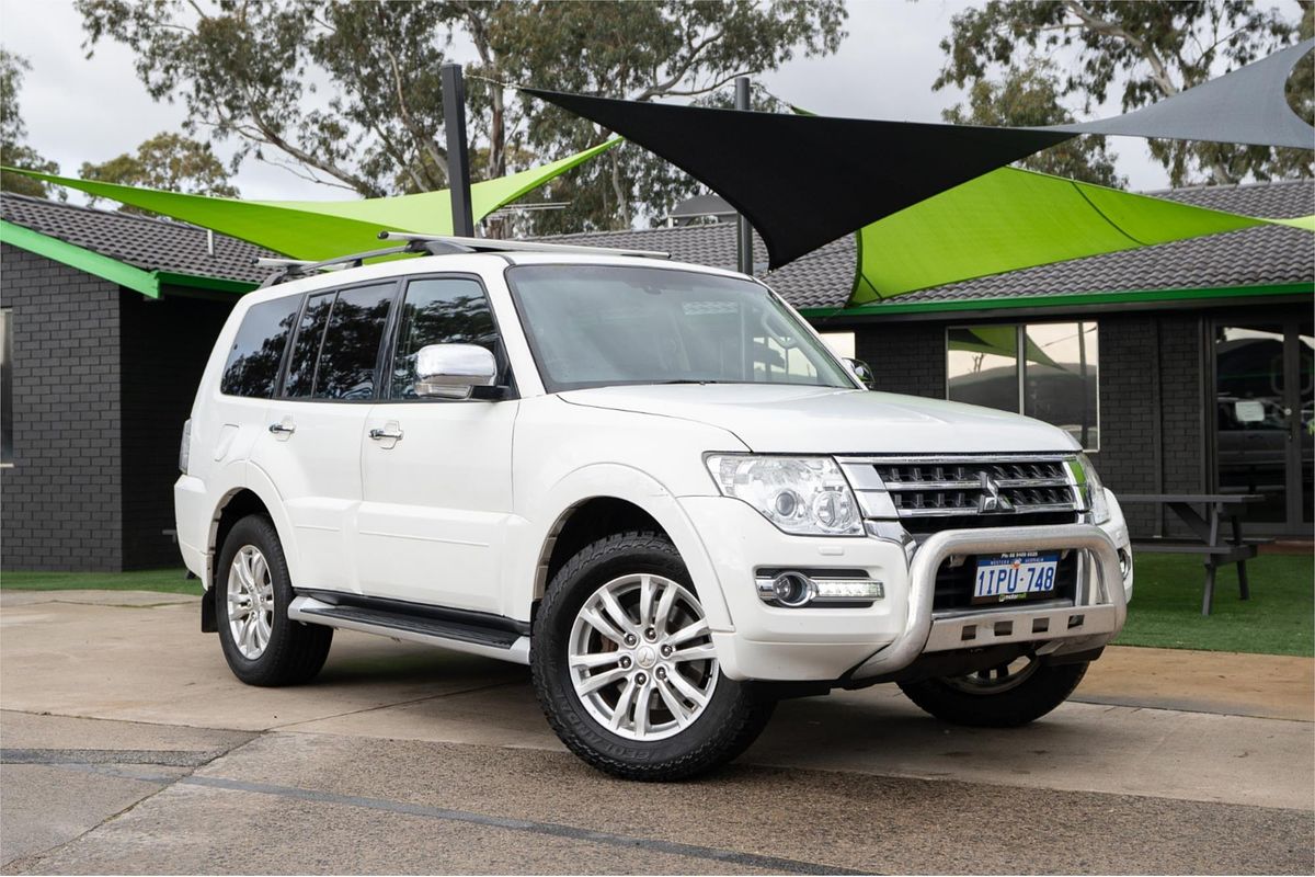 2015 Mitsubishi Pajero GLS NX