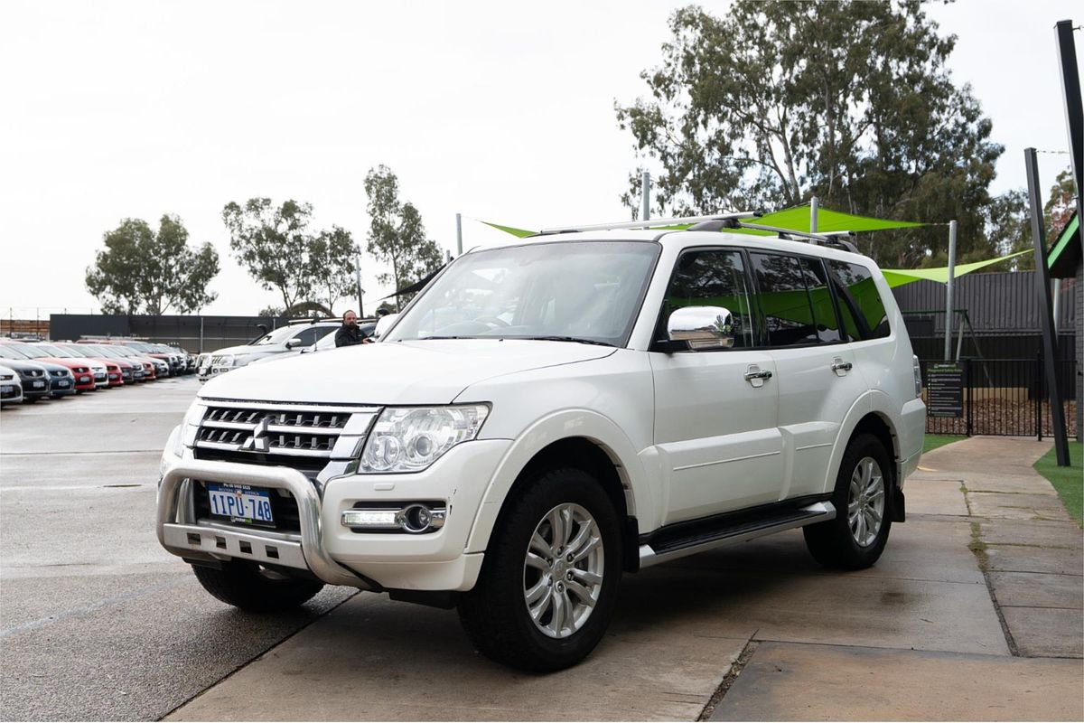 2015 Mitsubishi Pajero GLS NX