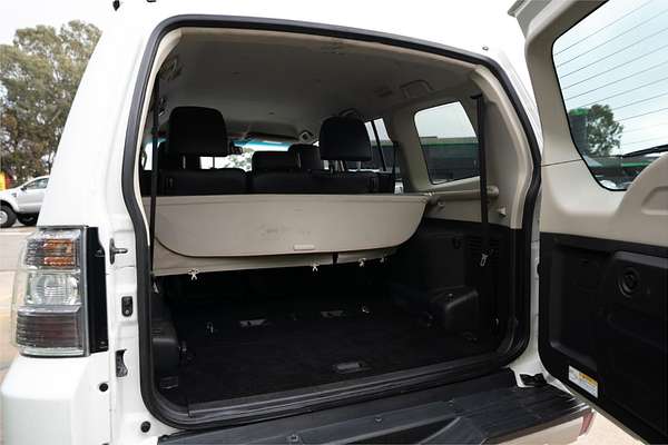 2015 Mitsubishi Pajero GLS NX