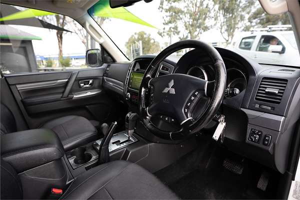 2015 Mitsubishi Pajero GLS NX