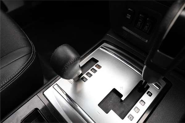 2015 Mitsubishi Pajero GLS NX