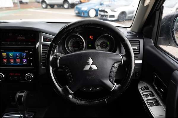 2015 Mitsubishi Pajero GLS NX