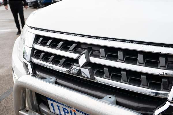 2015 Mitsubishi Pajero GLS NX