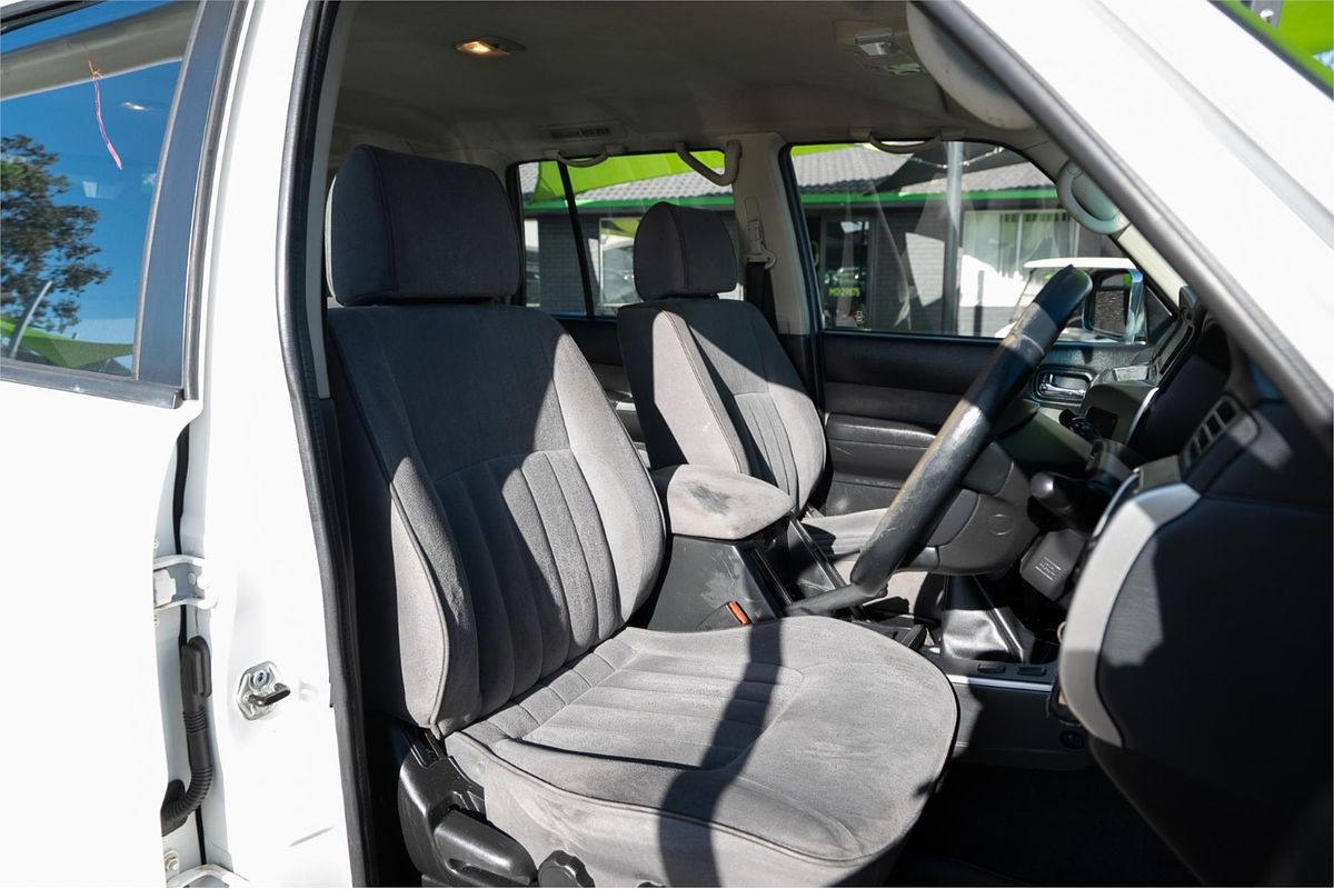2013 Nissan Patrol ST Y61