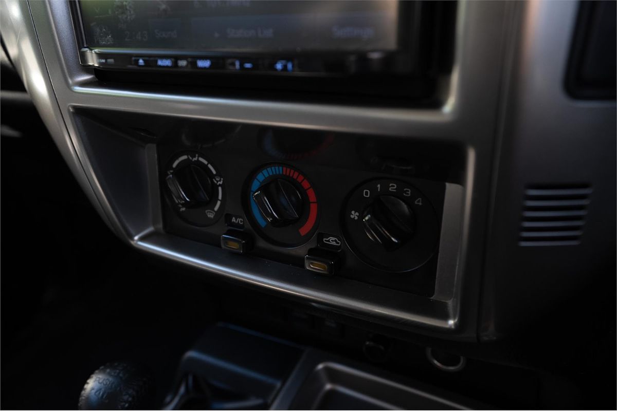 2013 Nissan Patrol ST Y61