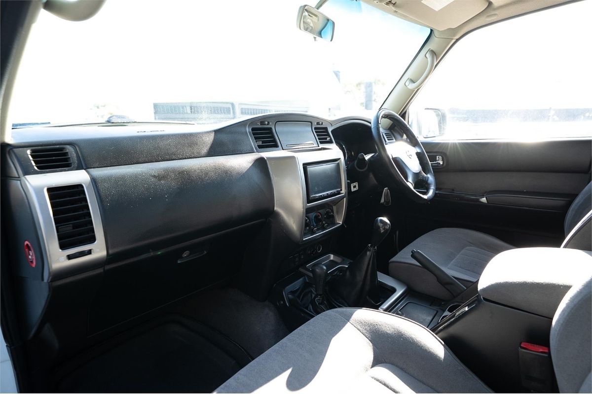 2013 Nissan Patrol ST Y61
