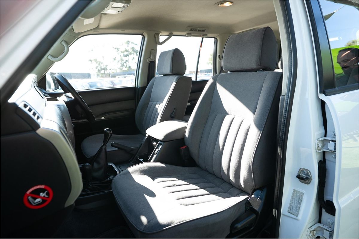 2013 Nissan Patrol ST Y61
