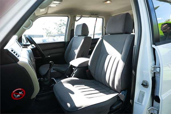 2013 Nissan Patrol ST Y61