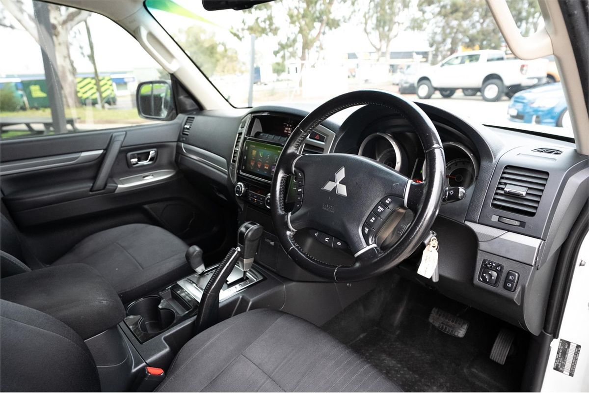 2018 Mitsubishi Pajero GLX NX