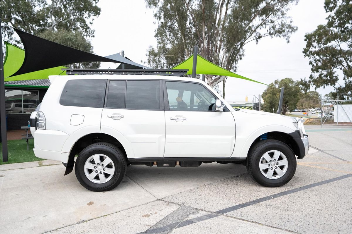 2018 Mitsubishi Pajero GLX NX