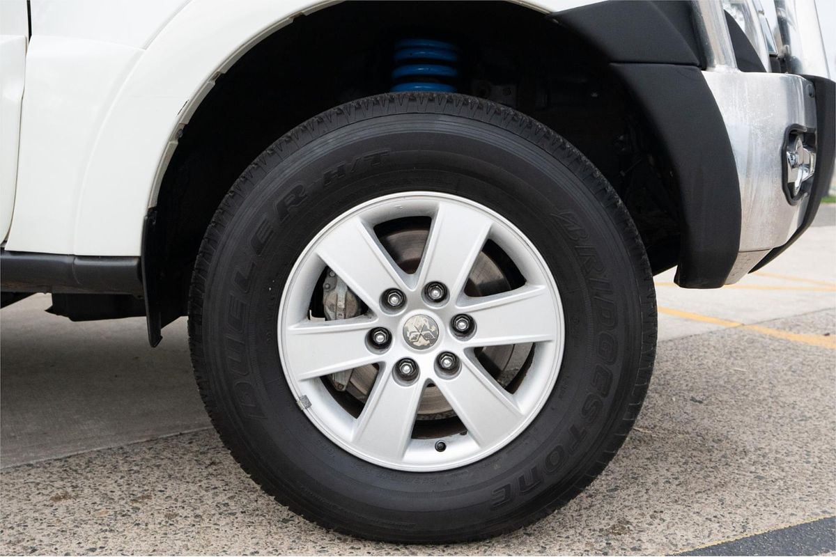2018 Mitsubishi Pajero GLX NX