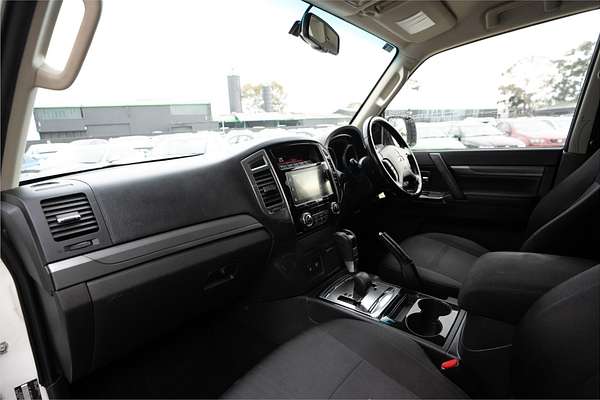 2018 Mitsubishi Pajero GLX NX