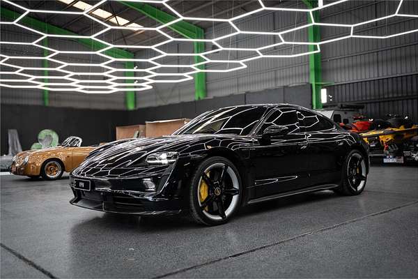 2021 Porsche Taycan TURBO S Y1A MY22
