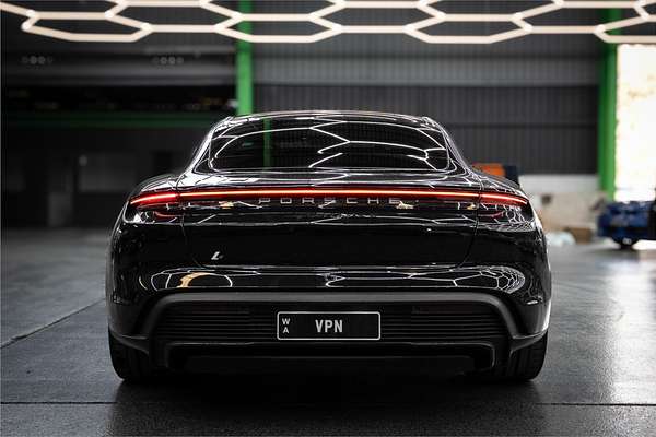 2021 Porsche Taycan TURBO S Y1A MY22